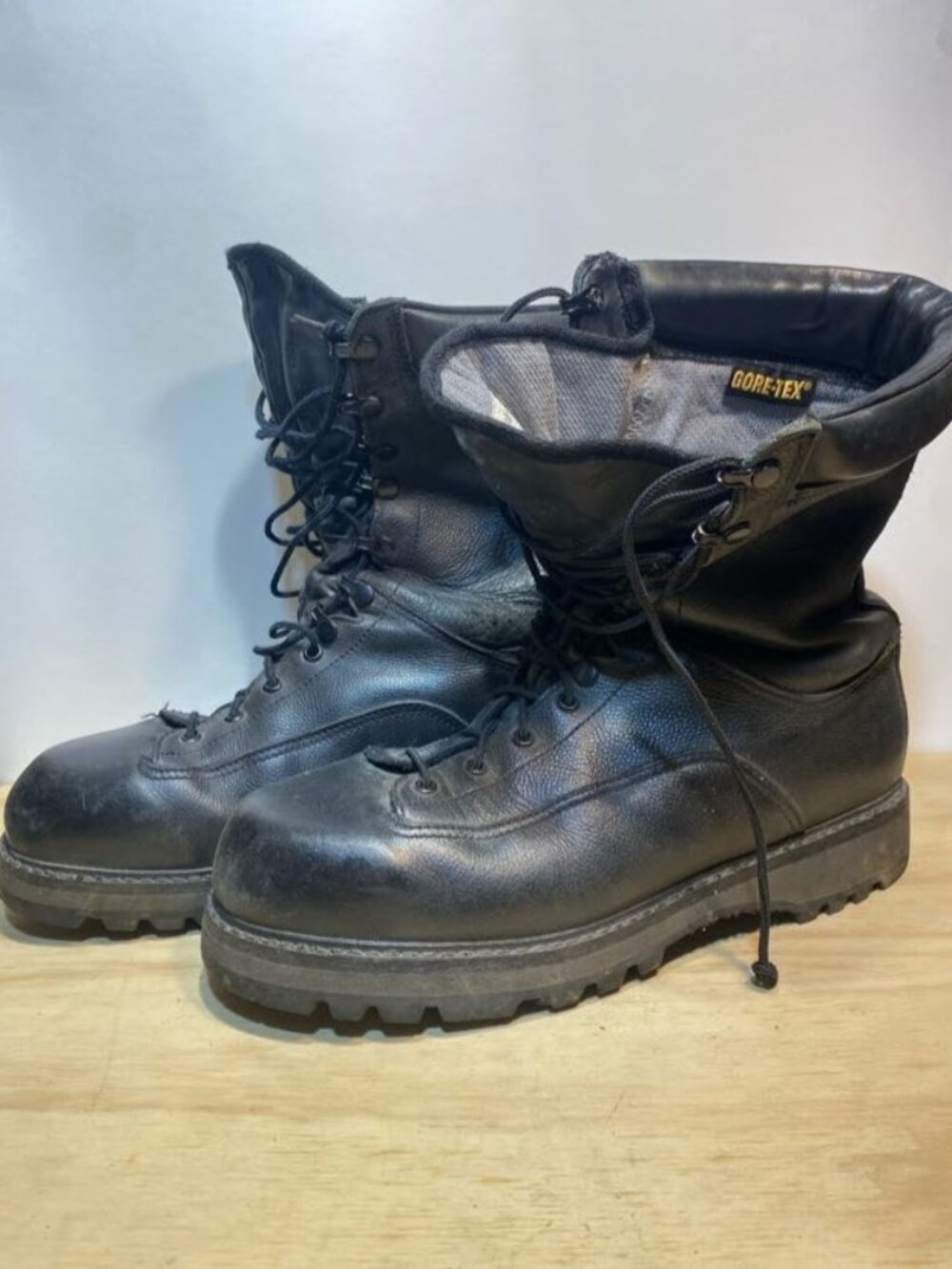 Wet Weather Combat Boots H.H BROWN Size 285/112 US Size 11 With GORETEX + Vibram
